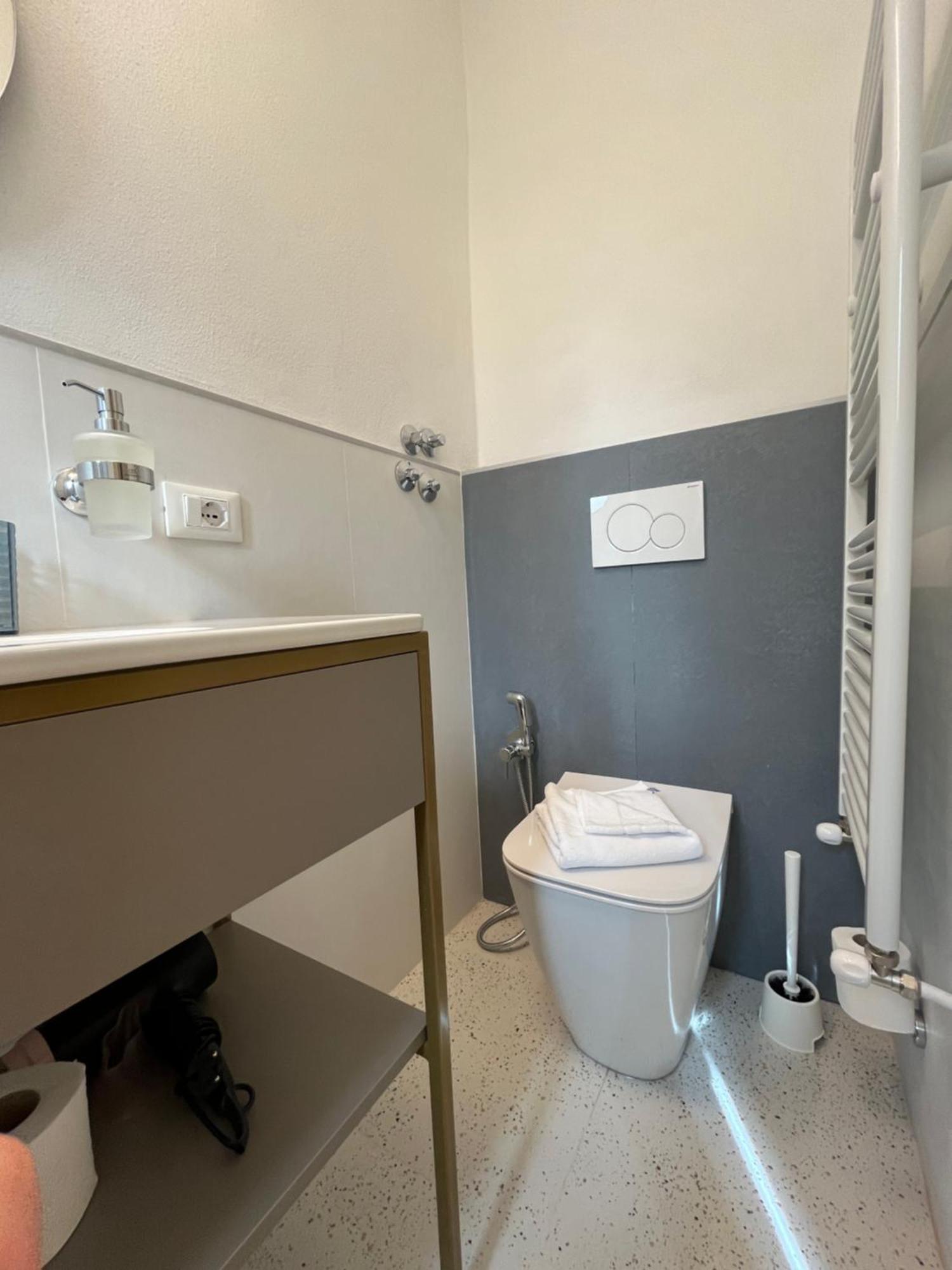 Hotel Duca D'Aosta Firenze Bagian luar foto